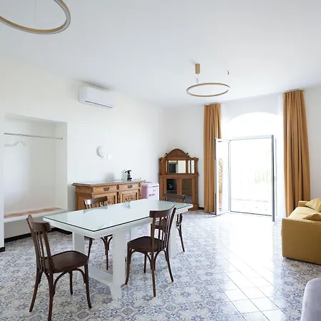 ゲストハウス Casa Enzina