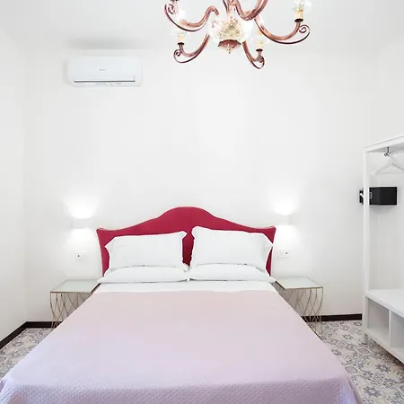 Casa Enzina Konukevi