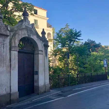 Casa Enzina Guest house