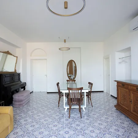 Casa Enzina Affittacamere 4*