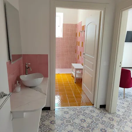 Casa Enzina Konukevi