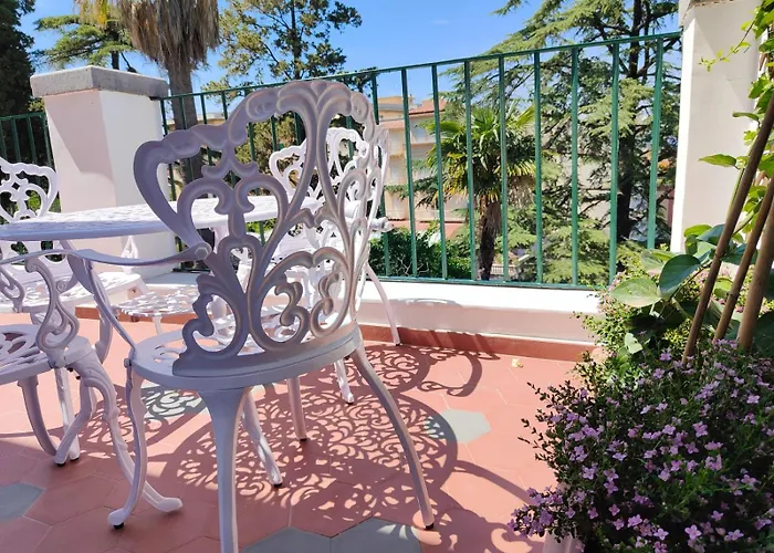 Casa Enzina بيت ضيافة