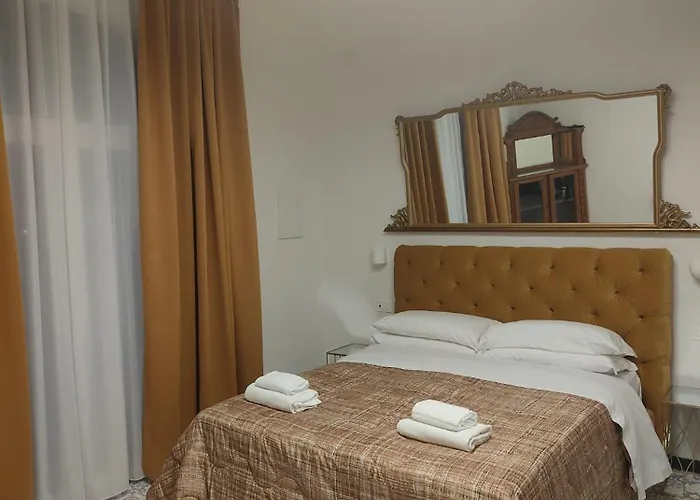 بيت ضيافة Casa Enzina سورينتو